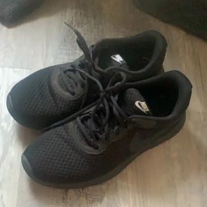 COPY - 9.5 Nike all black Tanjun athletic shoes